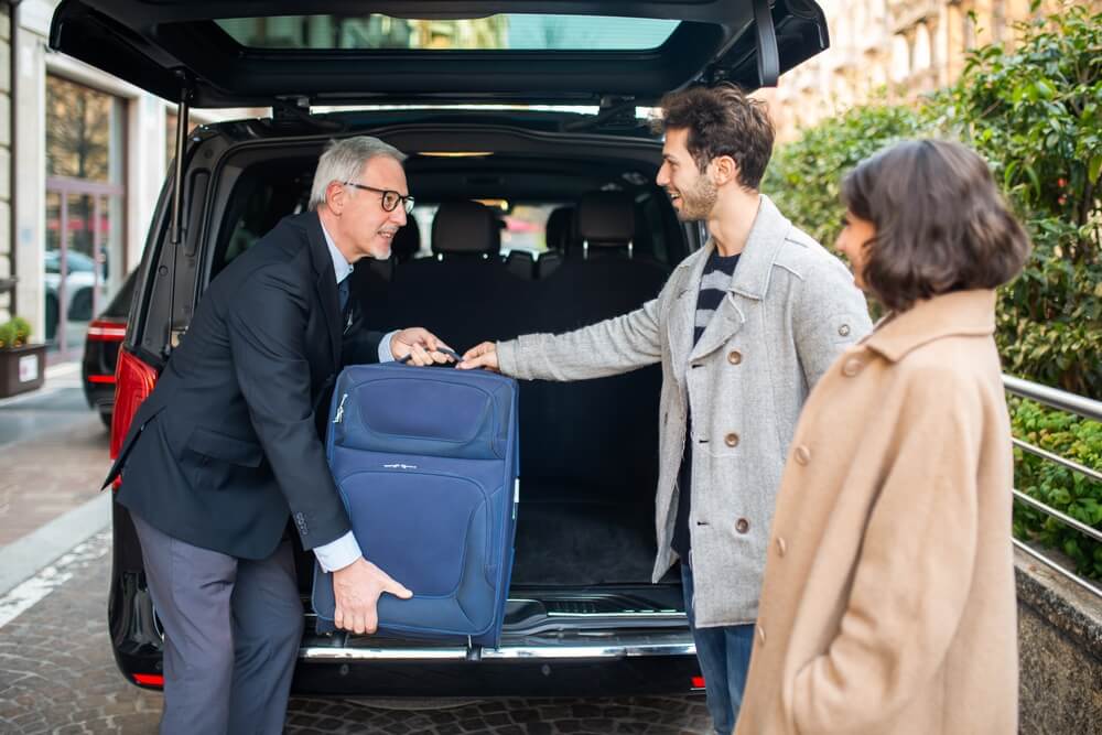 What Are The Best Airport Transfer Options? [Taxi, Shuttles & More]